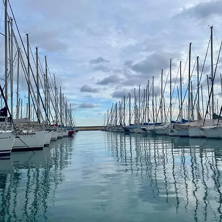 Fronte Mare Con Terrazza Panoramica, Piscina E Garage - Marina Degli Aregai شقة