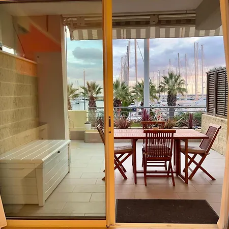 Fronte Mare Con Terrazza Panoramica, Piscina E Garage - Marina Degli Aregai