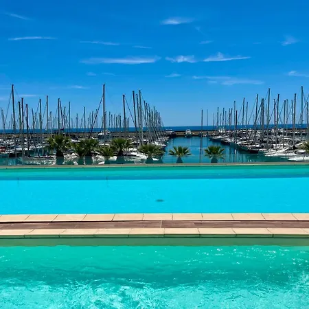 アパート Fronte Mare Con Terrazza Panoramica, Piscina E Garage - Marina Degli Aregai *